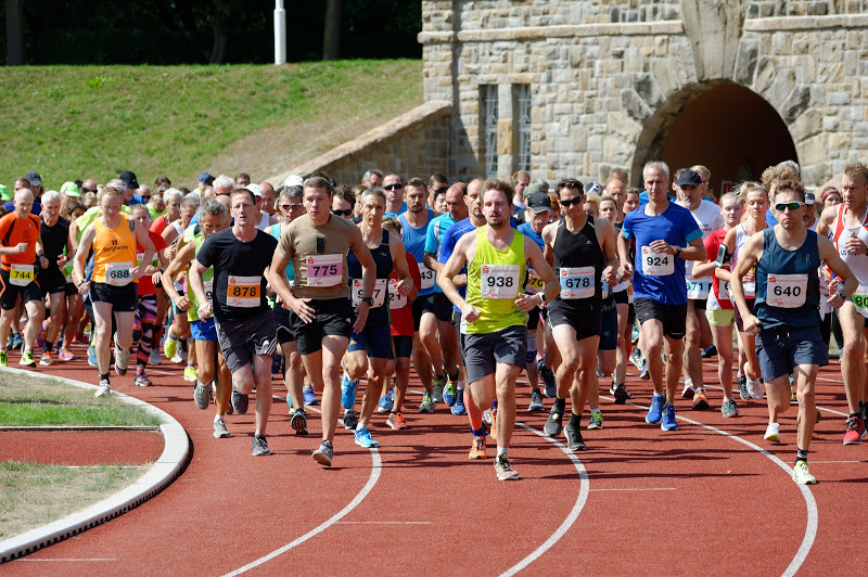 Hamburger und Stuttgarter beim Sparkassenlauf